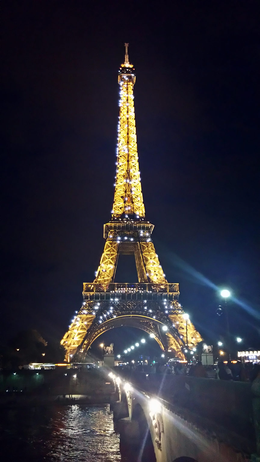 パリの絶景おすすめスポット【イエナ橋からエッフェル塔】